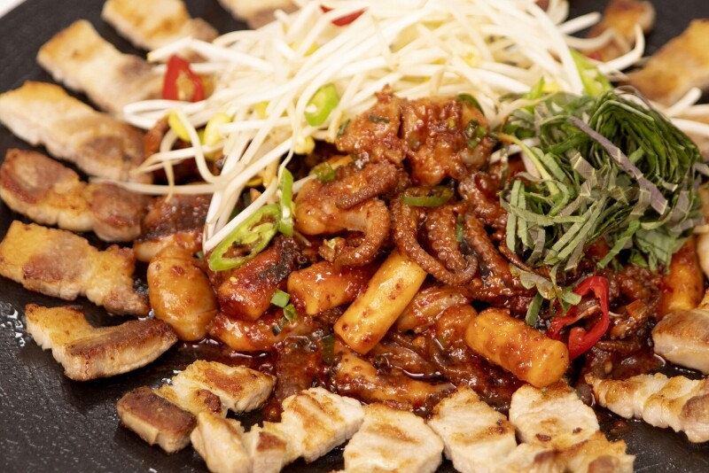 강원더몰,라이브특가 [강릉댁 봉봉쭈꾸미 600g] 매콤 탱글 양념 쭈꾸미 볶음 밀키트