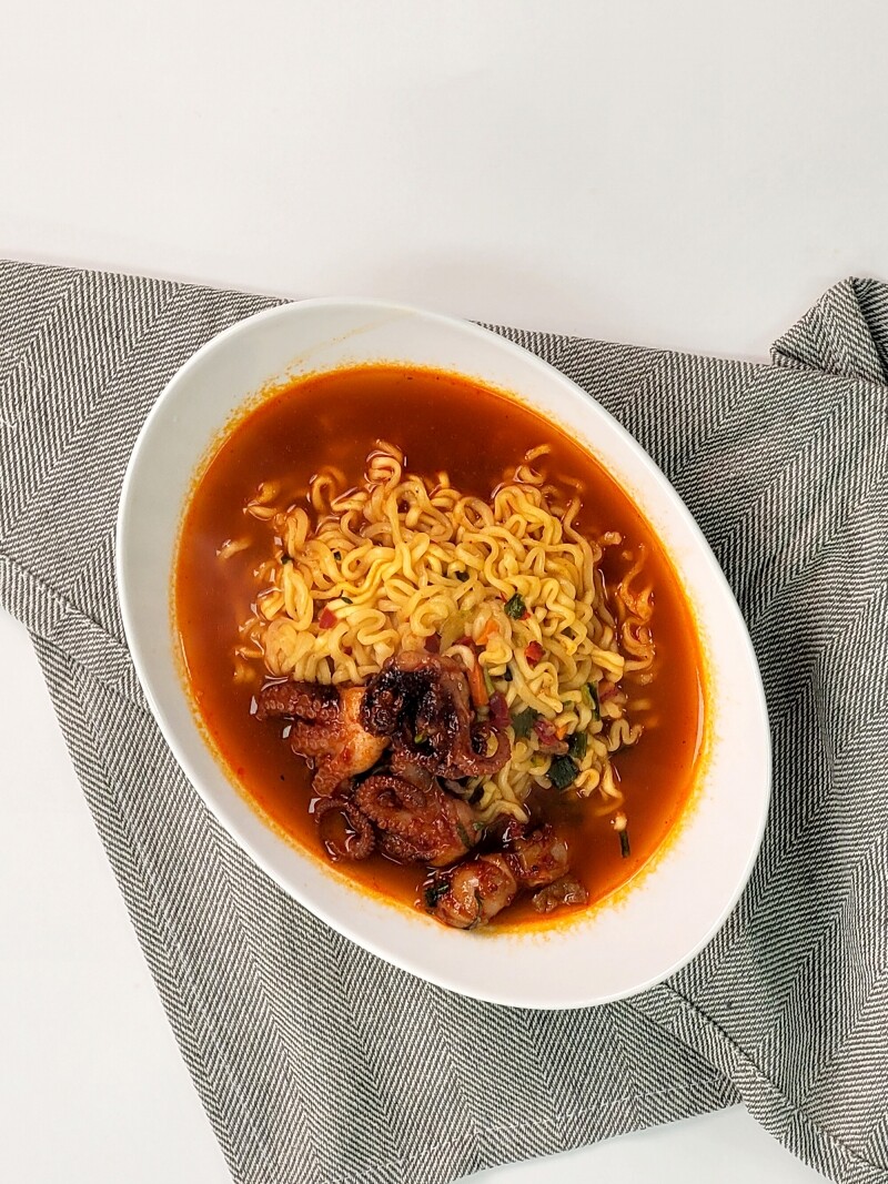 강원더몰,라이브특가 [강릉댁 봉봉쭈꾸미 600g] 매콤 탱글 양념 쭈꾸미 볶음 밀키트